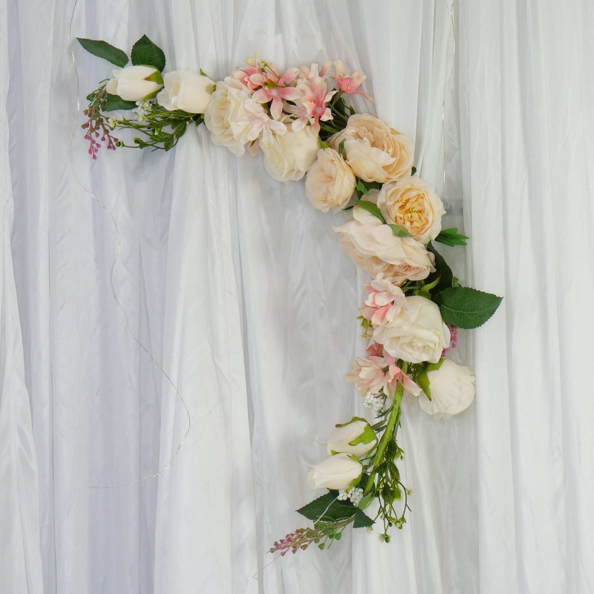 Location - Chemin De Fleurs Artificielles Blanc rose Pour Angle 50cm