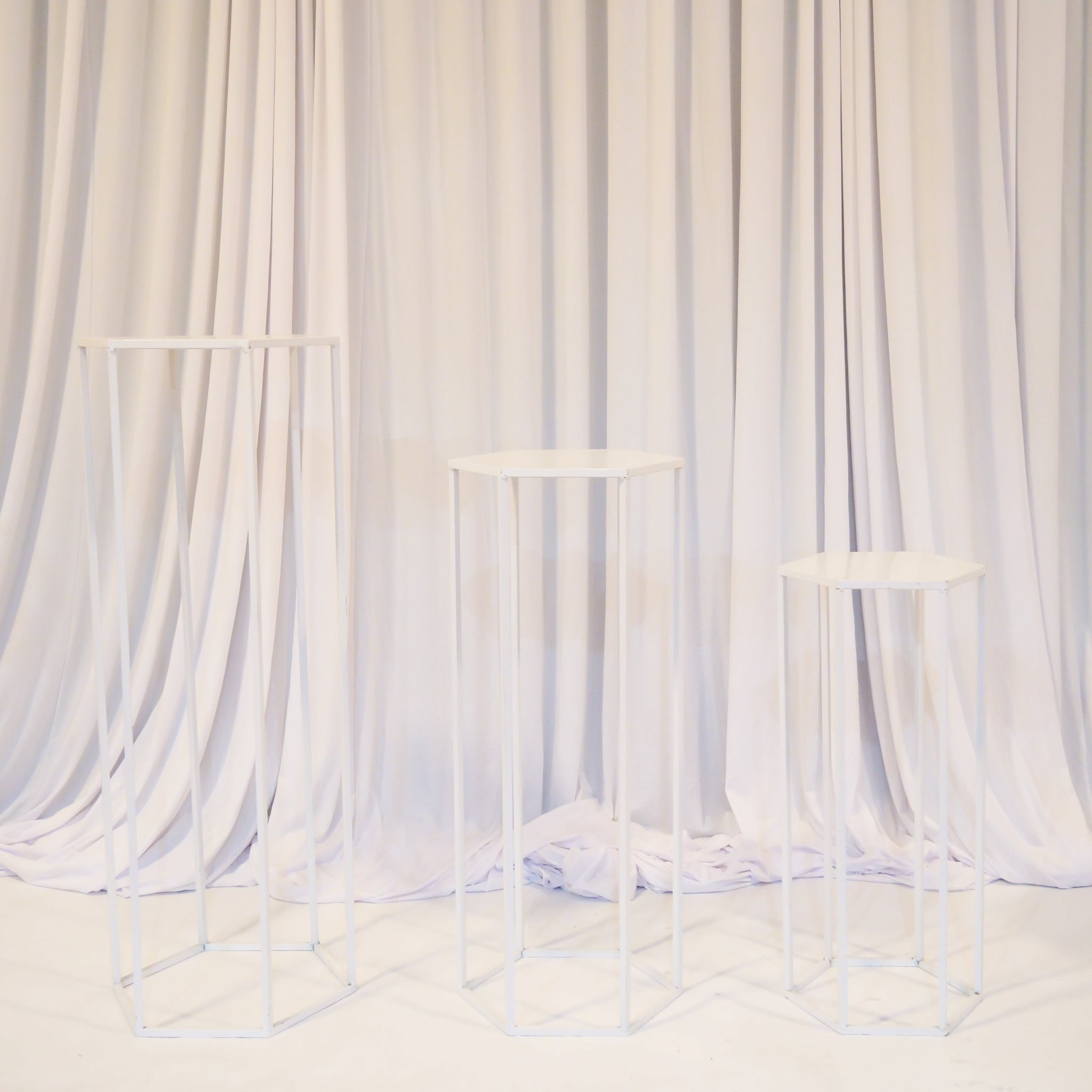 Location - Lot de 3 sellettes hexagonales en Métal de couleur blanc