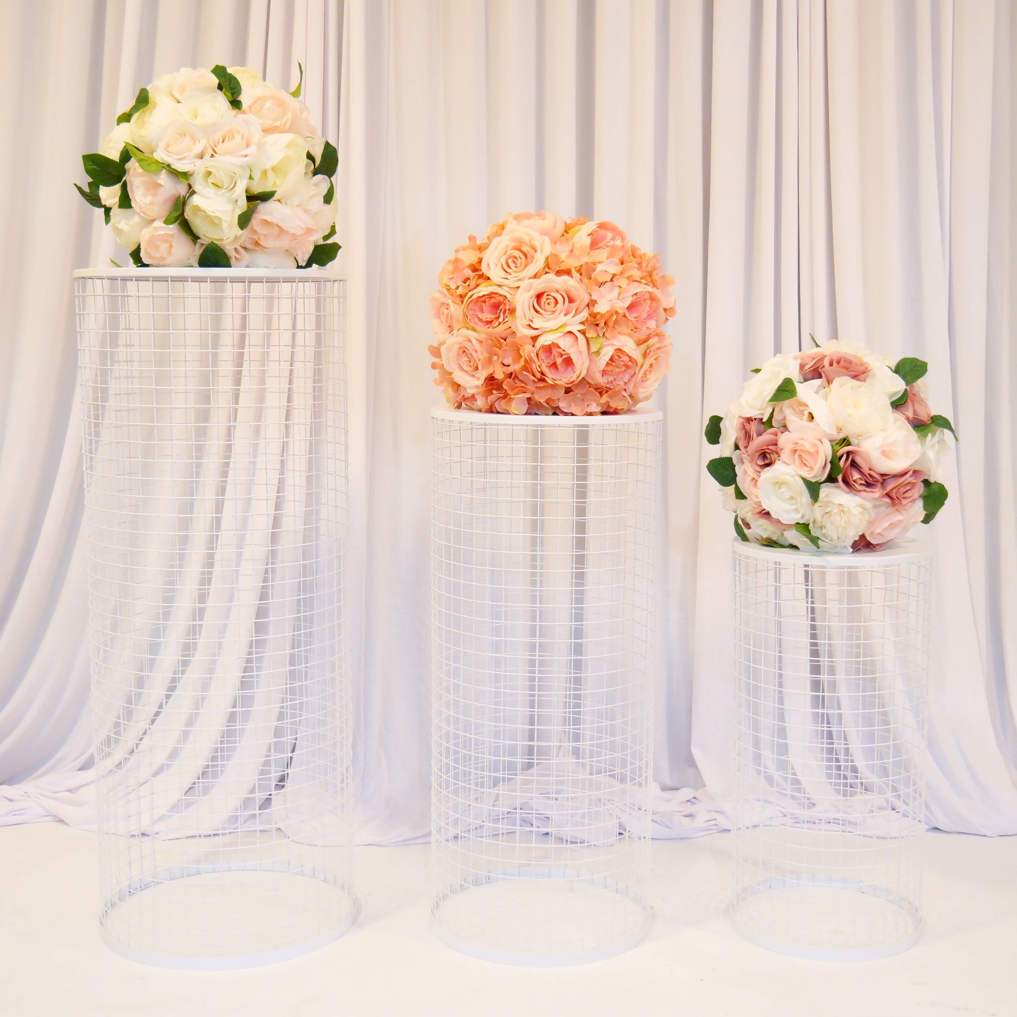 Location - Colonne cylindrique blanche pour ballon et fleurs par 3