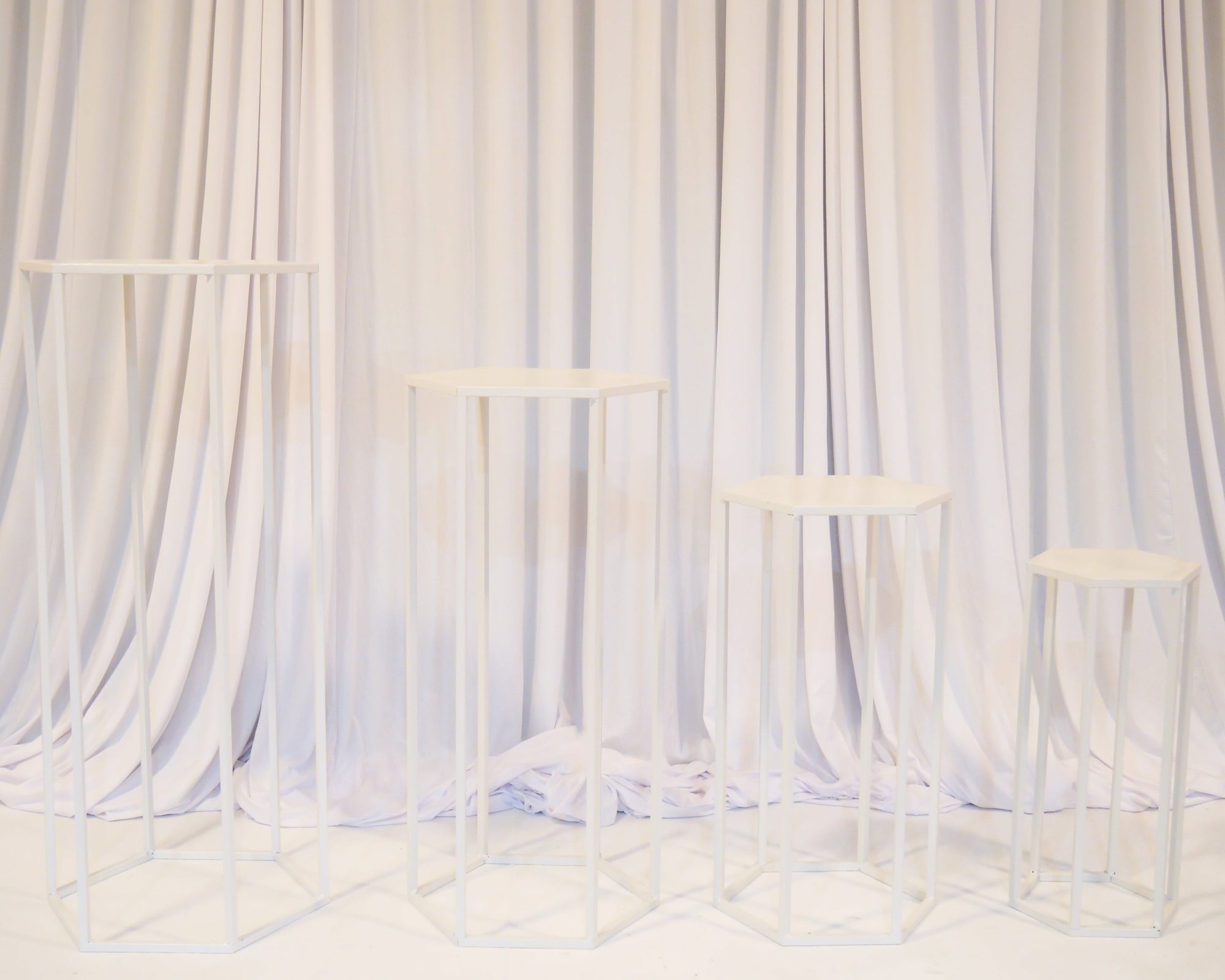 Location - Lot de 4 sellettes hexagonales en Métal de couleur blanc Premium