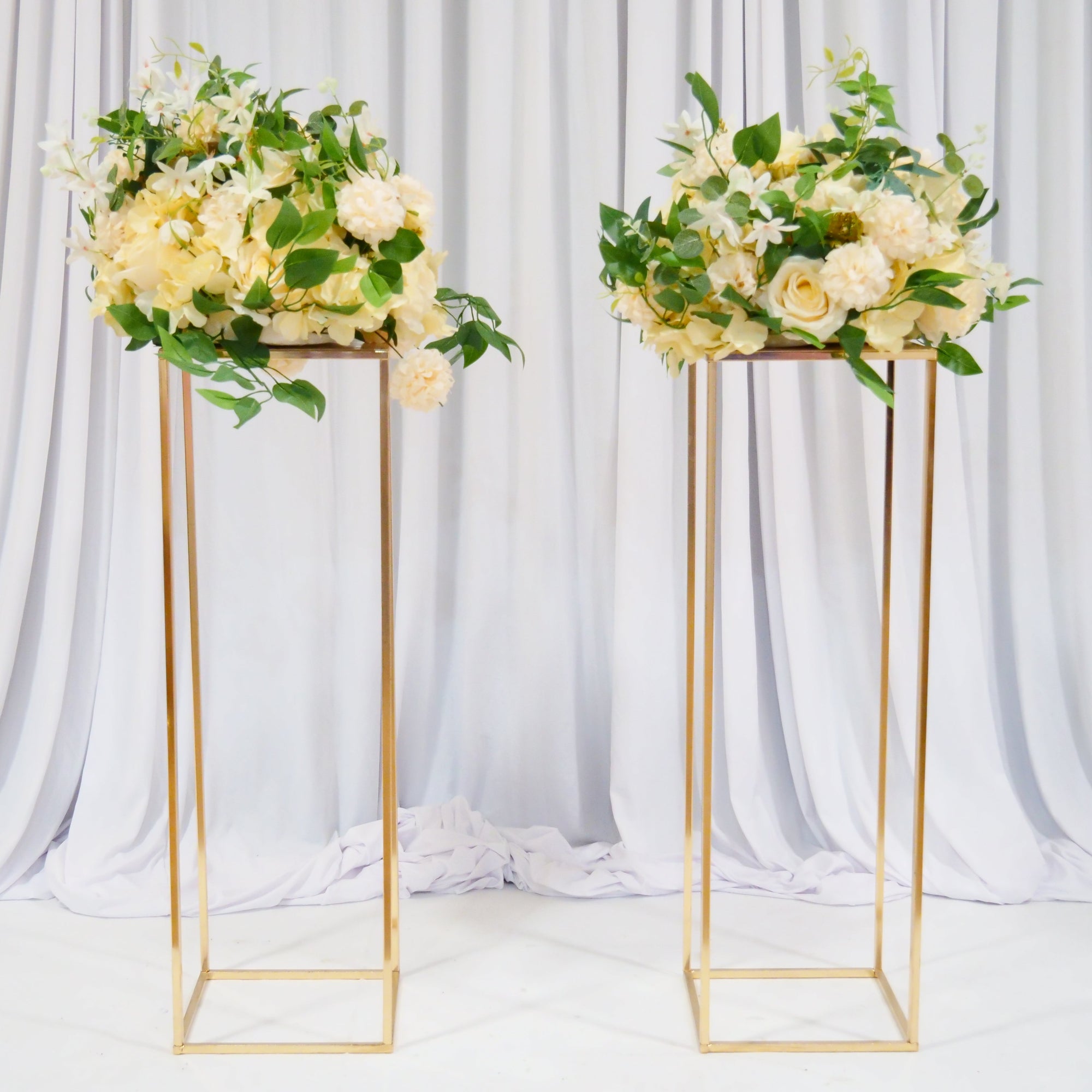 Location - Allée centrale décorée - Récital Doré 80