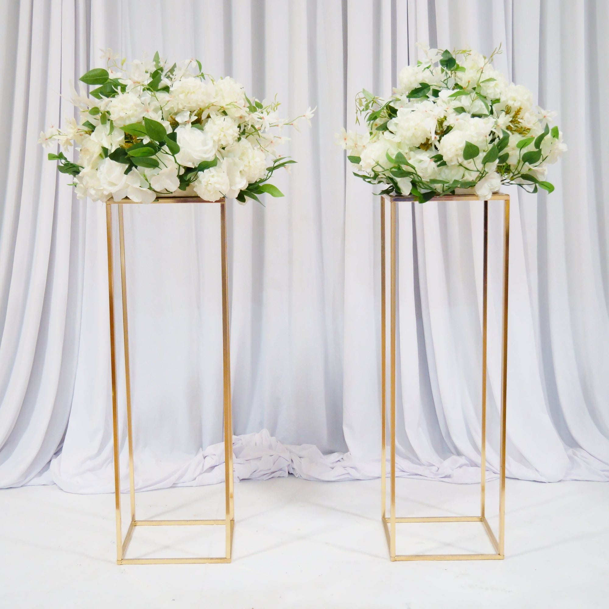 Location - Allée centrale décorée - Récital Doré 80