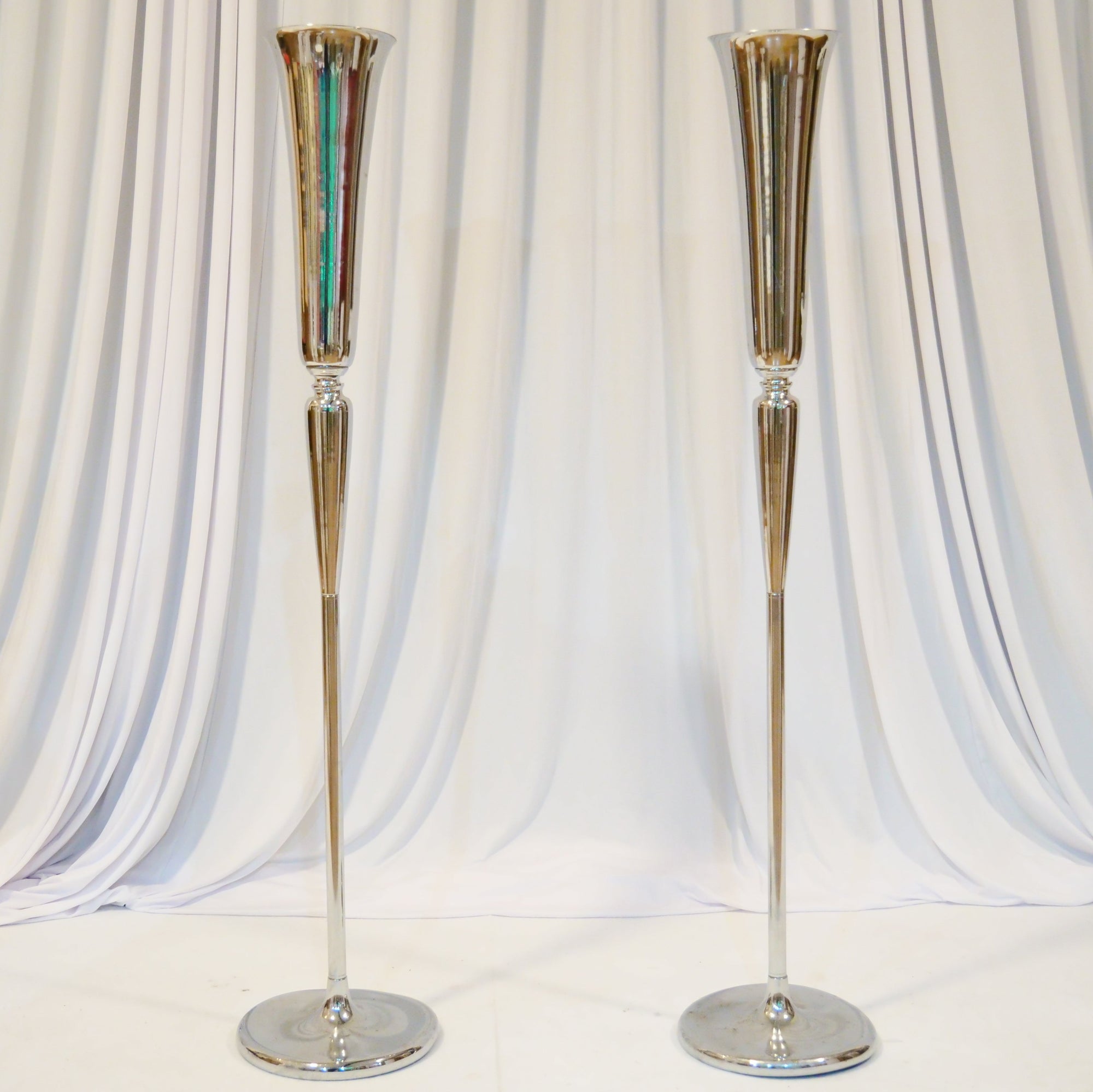 Location - Allée centrale décorée - Imagine argenté