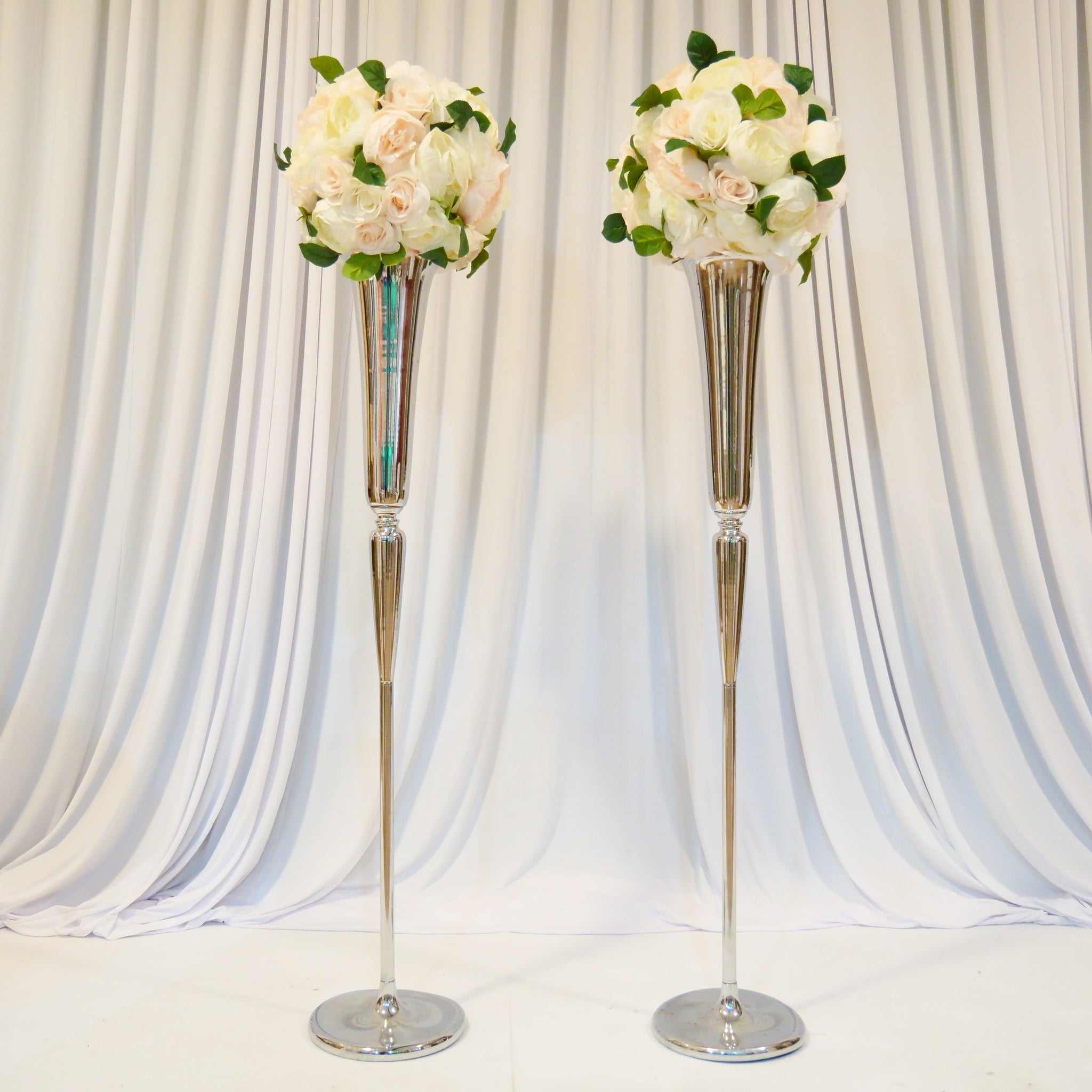 Location - Allée centrale décorée - Imagine argenté