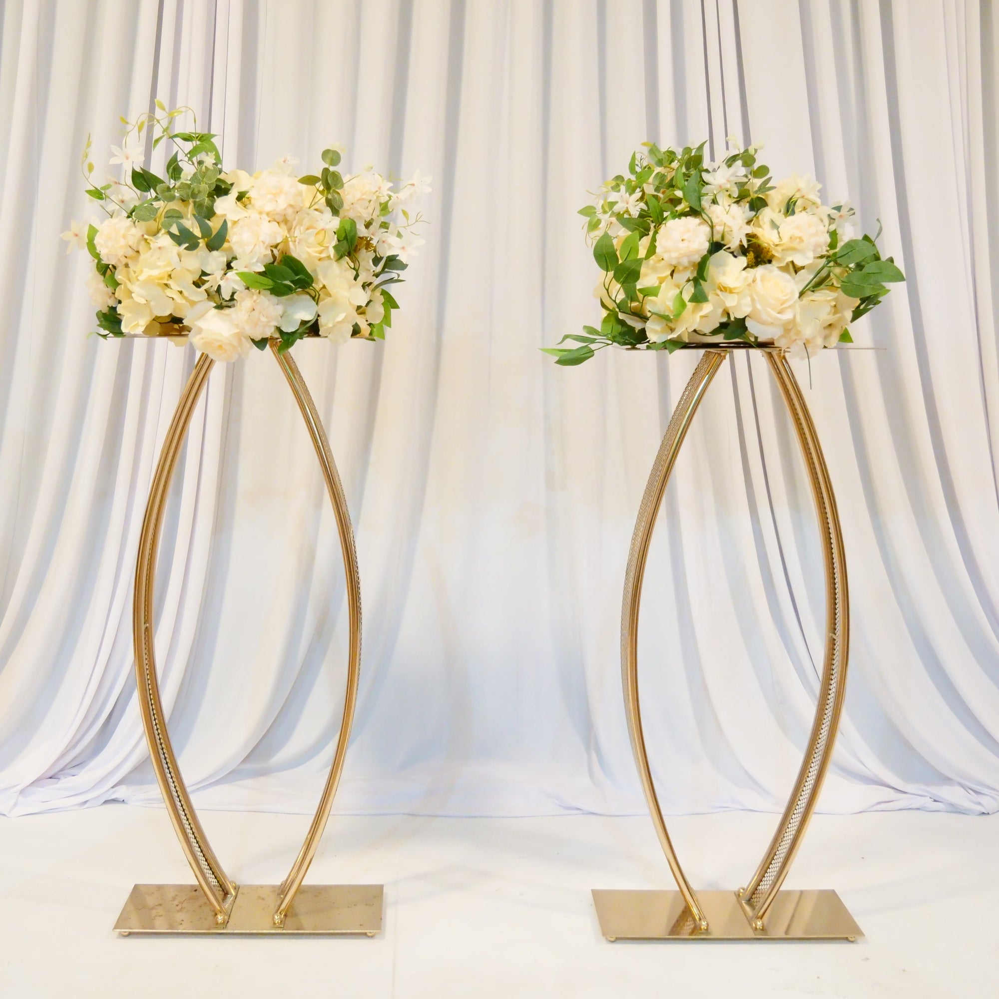 Location - Allée centrale décorée - Likes Doré