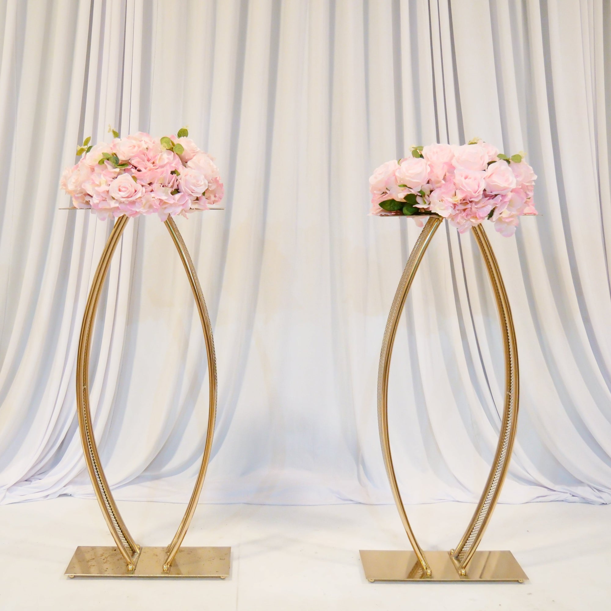 Location - Allée centrale décorée - Likes Doré