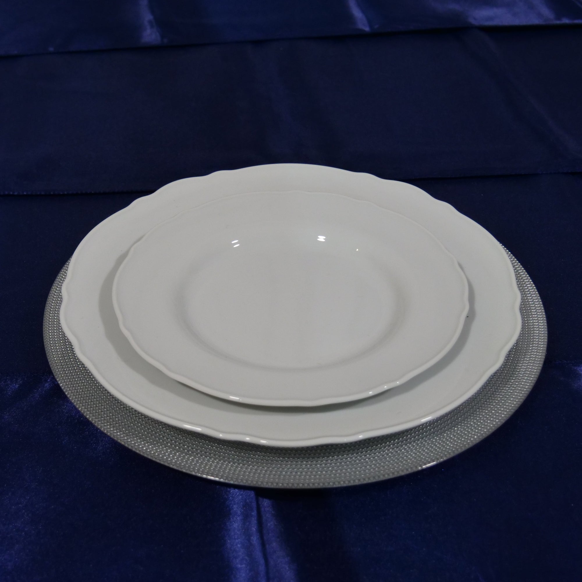 Location - Grand plat rond porte assiette IXY Argenté