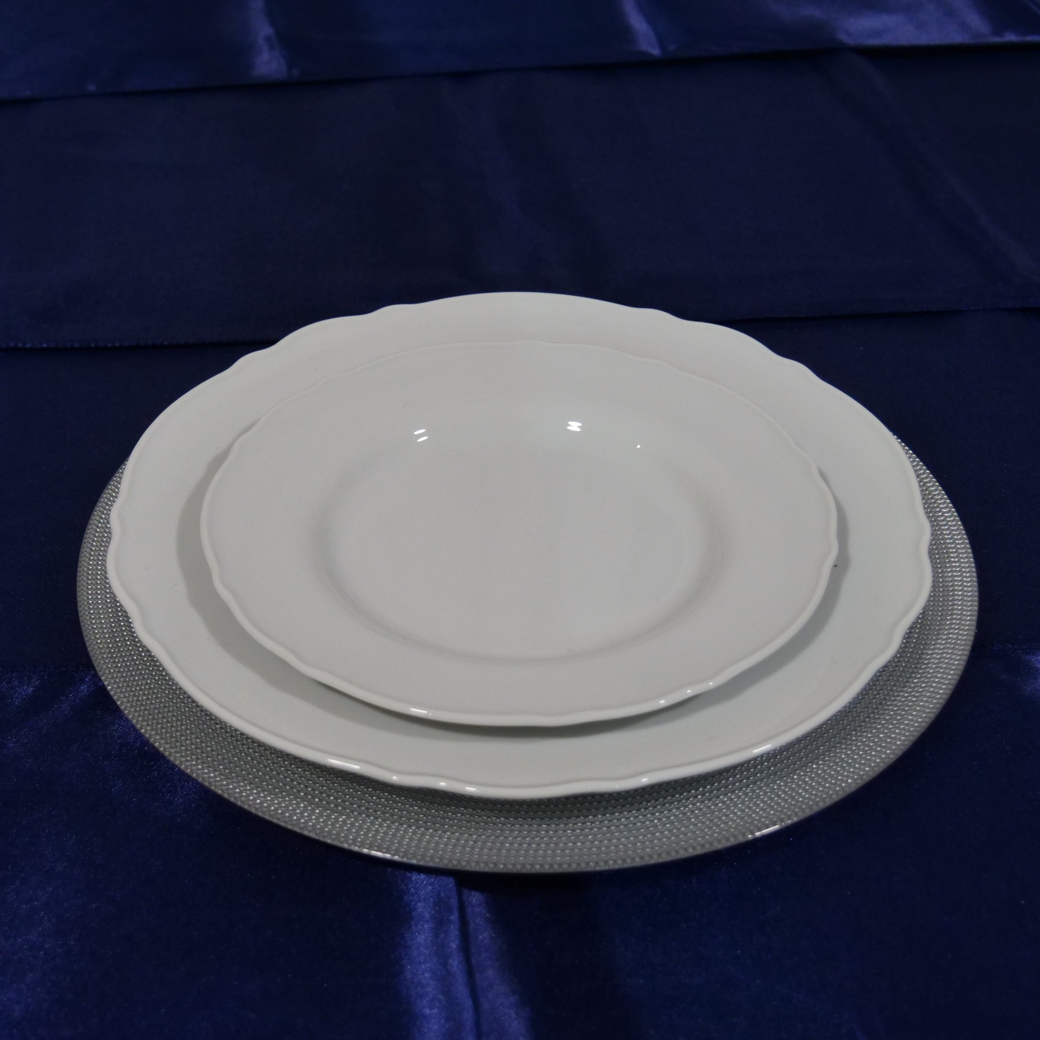 Location - Grand plat rond porte assiette IXY Argenté