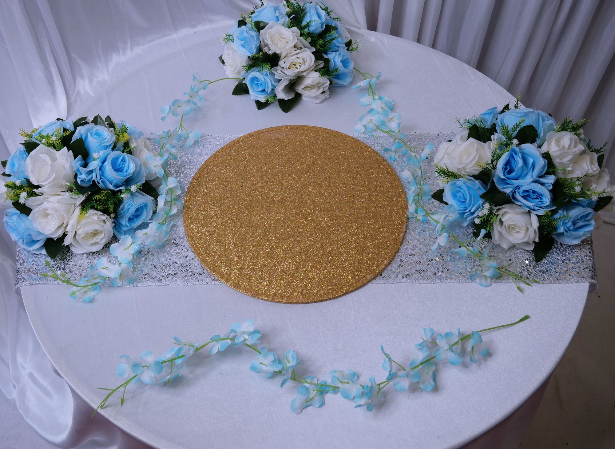 Location - Plateau présentoir à gâteaux rond doré