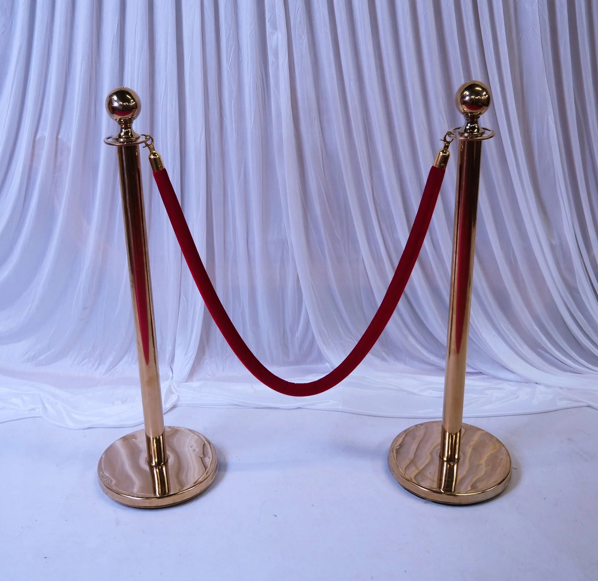 Location - Allée centrale décorée - Barrières de Sécurité OR