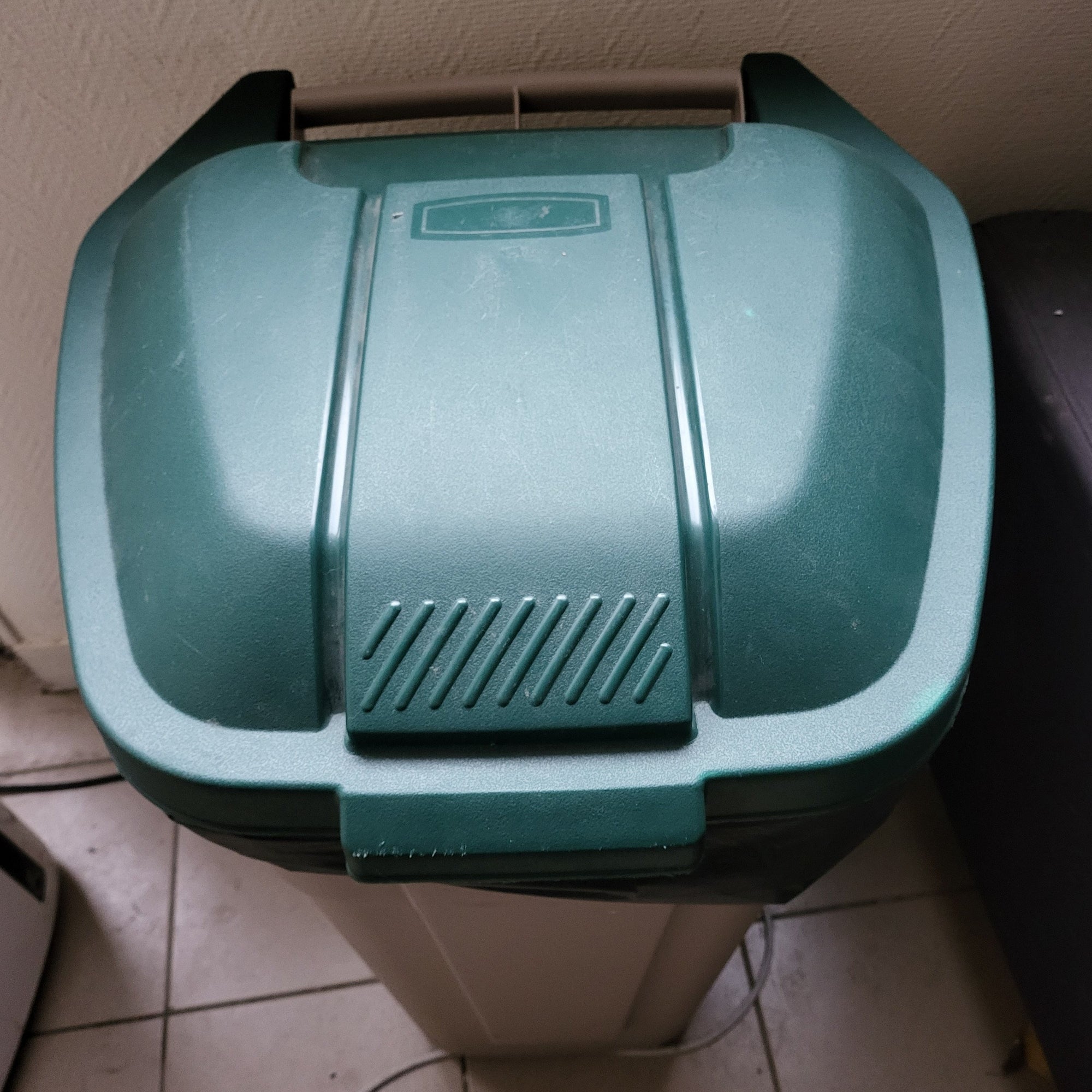 Location - Conteneur/poubelle 2 roues 100 Litres