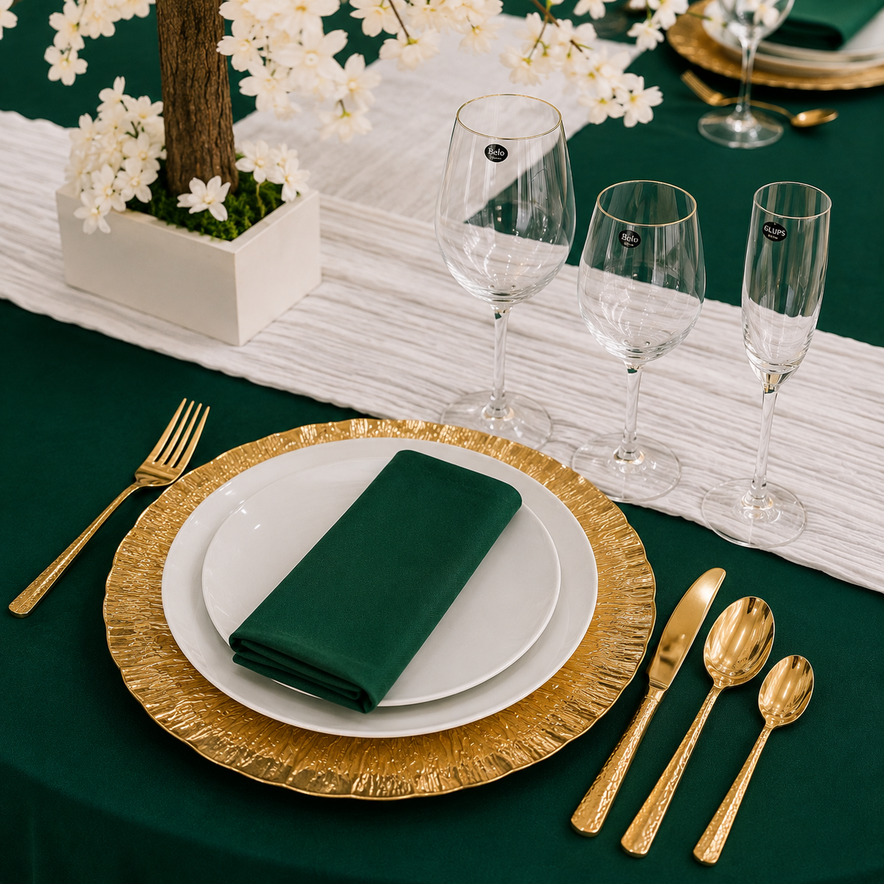 Location - [Table garnie PAP] Table ronde 10 personnes - Pack Émeraude Royale