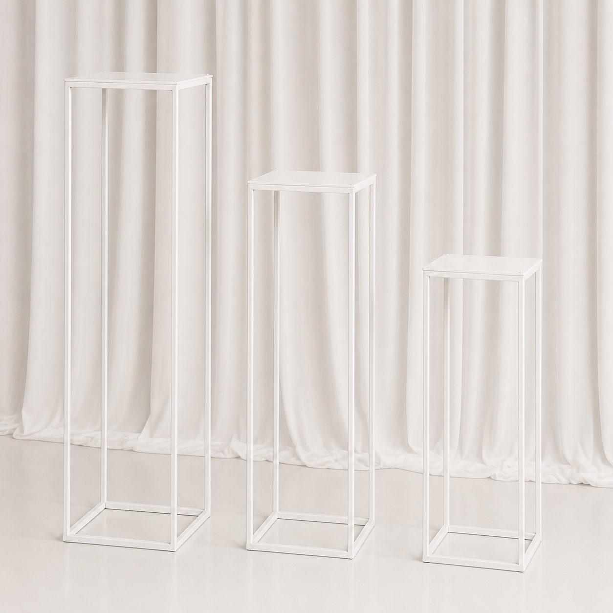Location - Lot de 3 sellettes en Métal de couleur Blanche carrée [SELRECBLX3]
