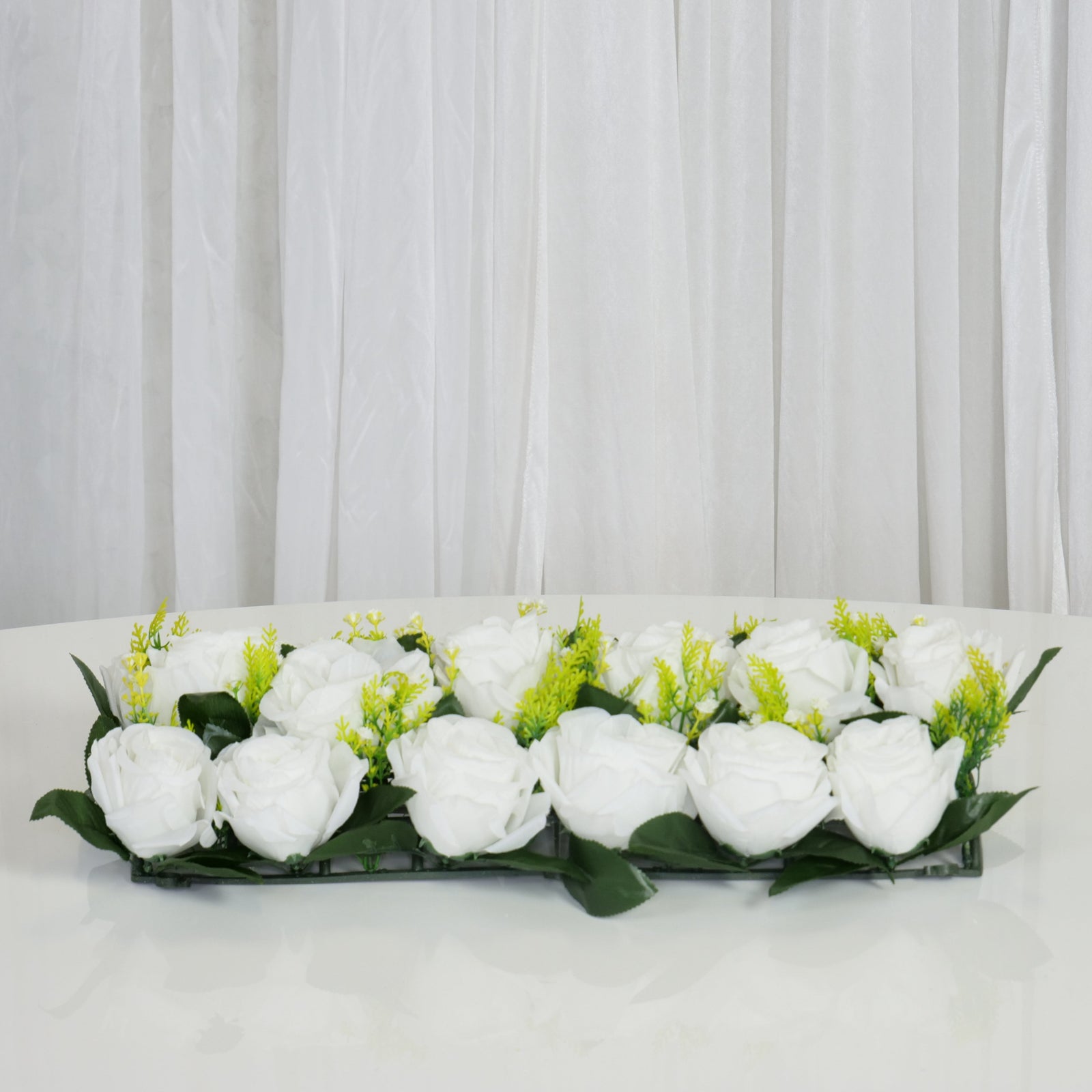 Location - Chemin de table floral rectangulaire 50cm x 25cm - blanc