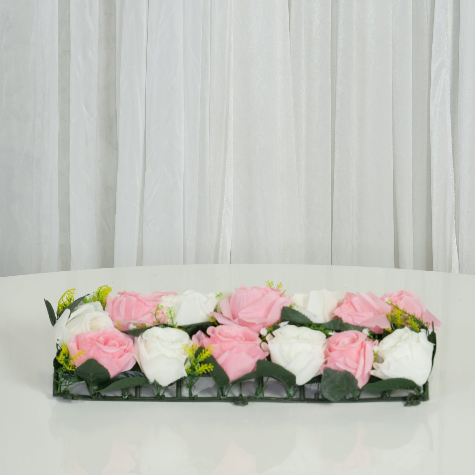 Location - Chemin de table floral rectangulaire 50cm x 25cm - blanc et rose