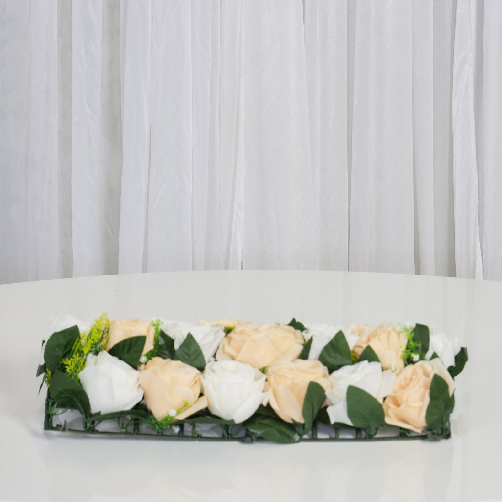 Location - Chemin de table floral rectangulaire 50cm x 25cm - Champagne et blanc