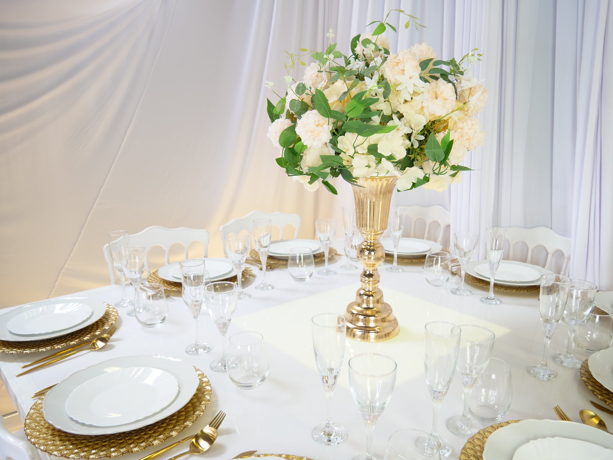 Location - [Table garnie PAP] Table lumineuse 10 personnes - Noces de Perle