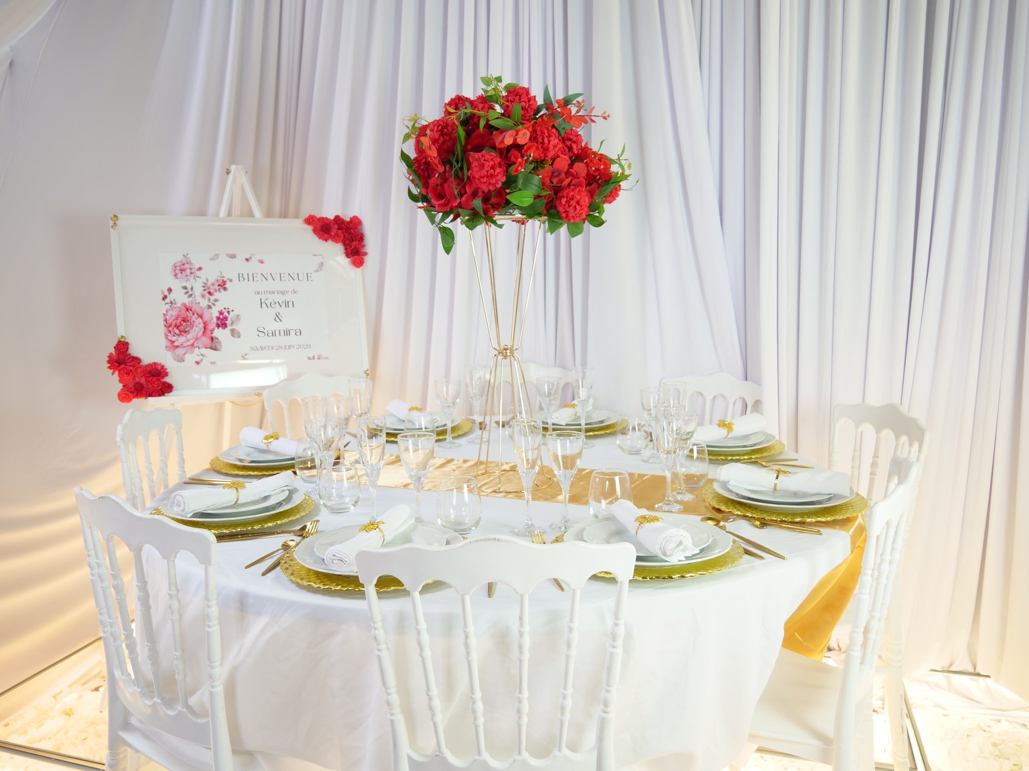 Location - [Table garnie PAP] Table garnie ronde 10 personnes - Cercle Enchanté