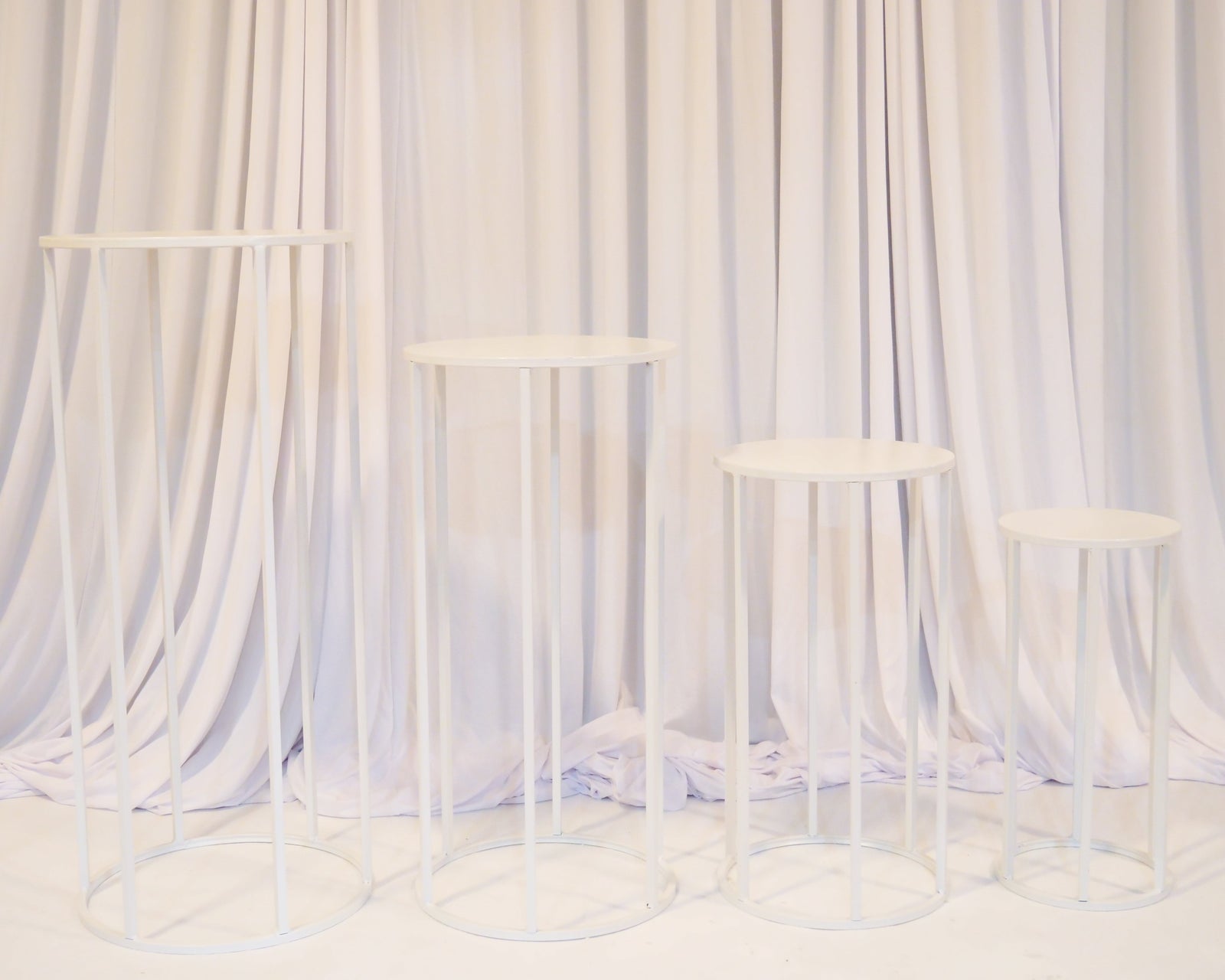 Location - Lot de 4 sellettes rondes en Métal de couleur blanc Premium