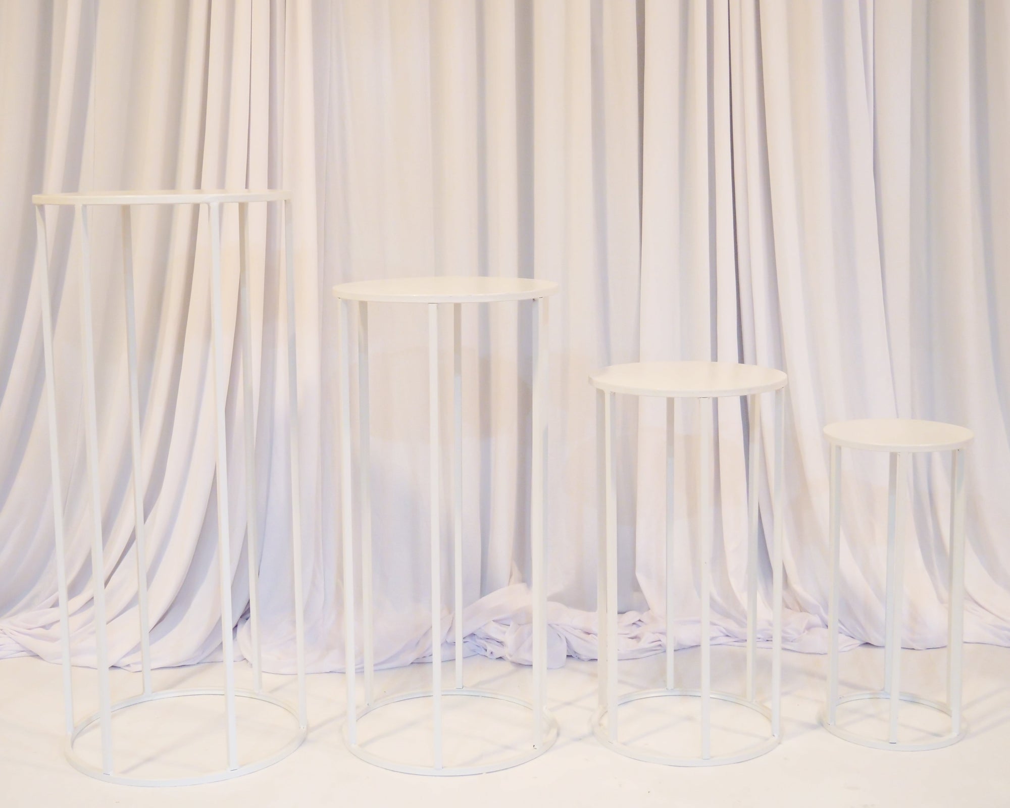 Location - Lot de 4 sellettes rondes en Métal de couleur blanc Premium