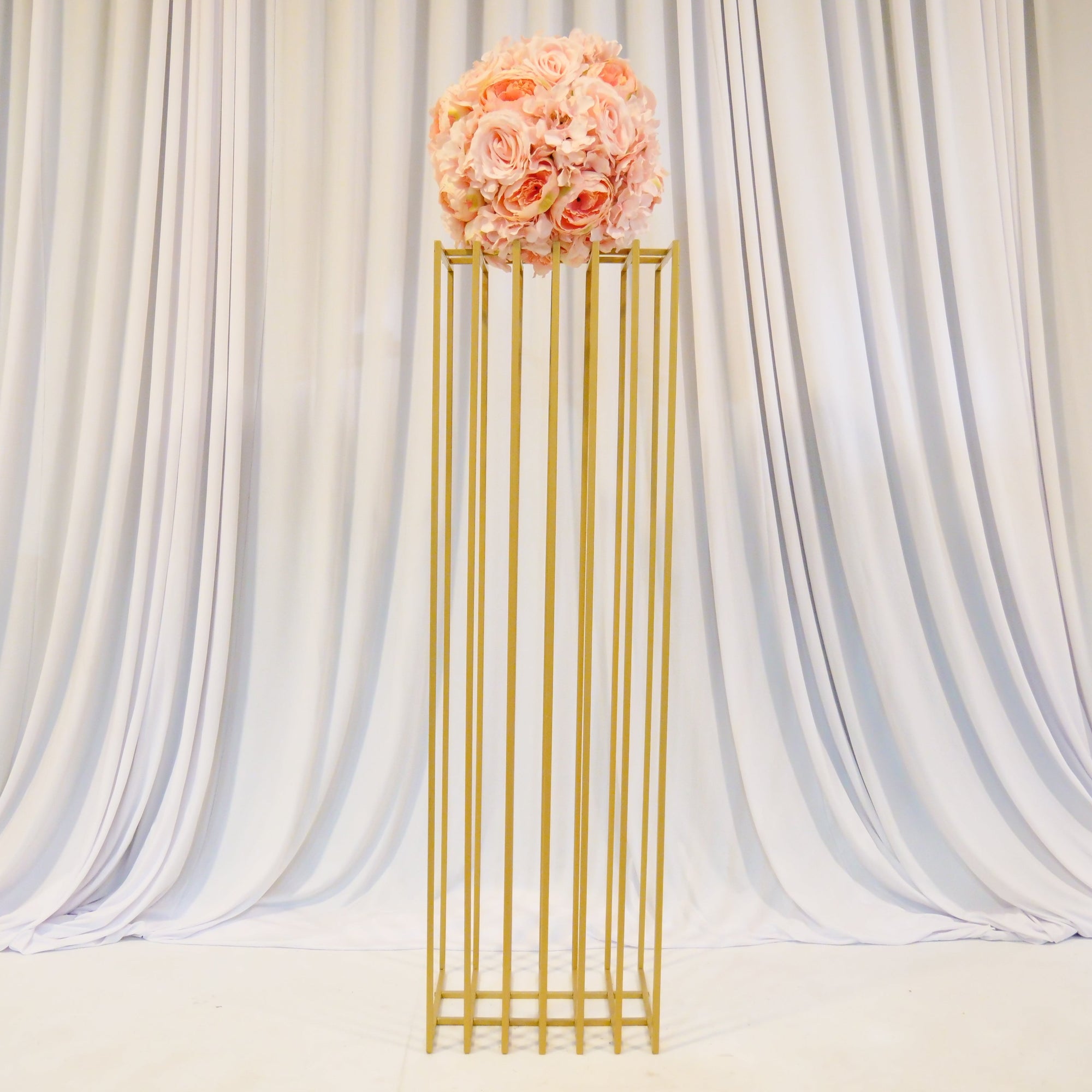 Location - Colonne en métal dorée pour allée centrale et fleurs