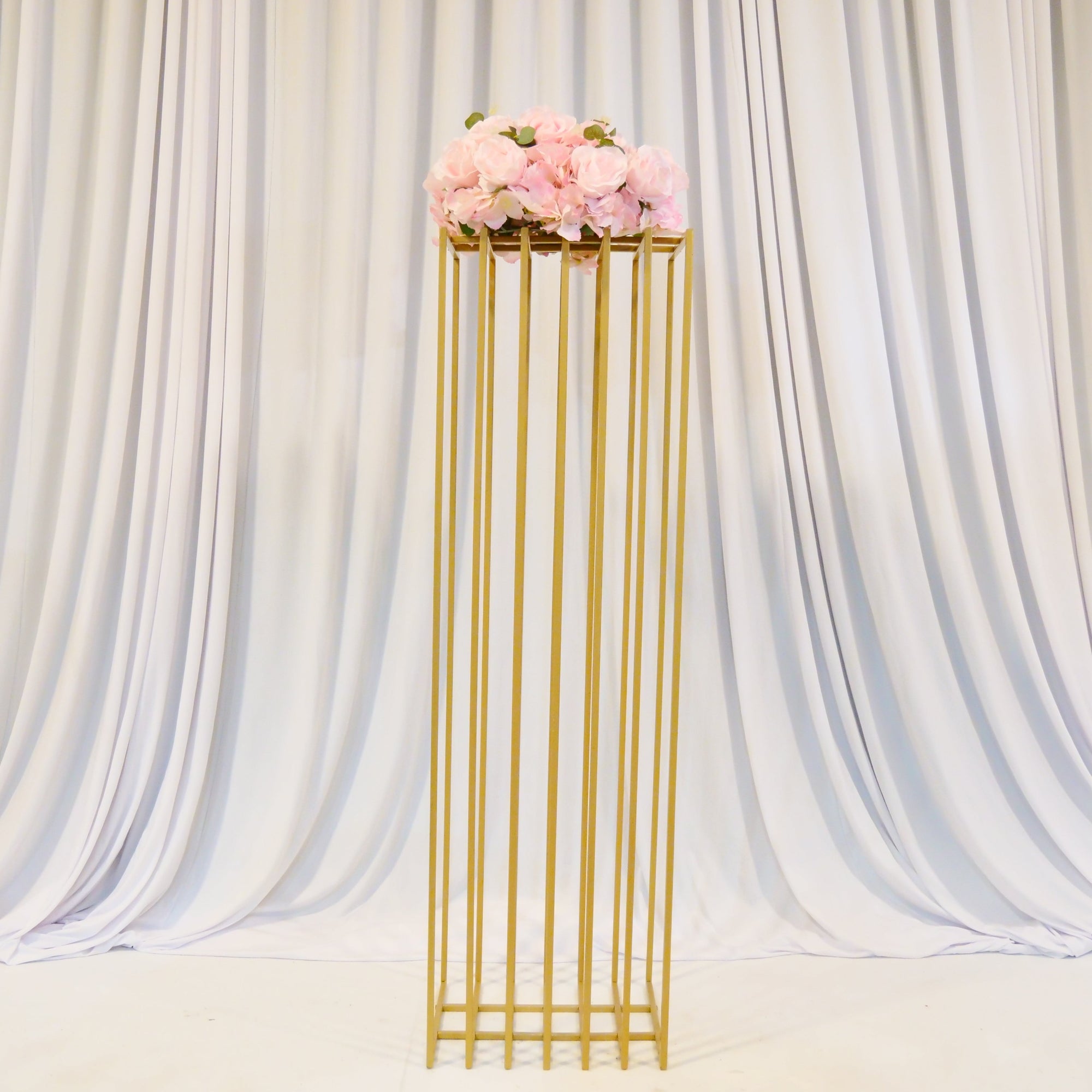 Location - Colonne en métal dorée pour allée centrale et fleurs