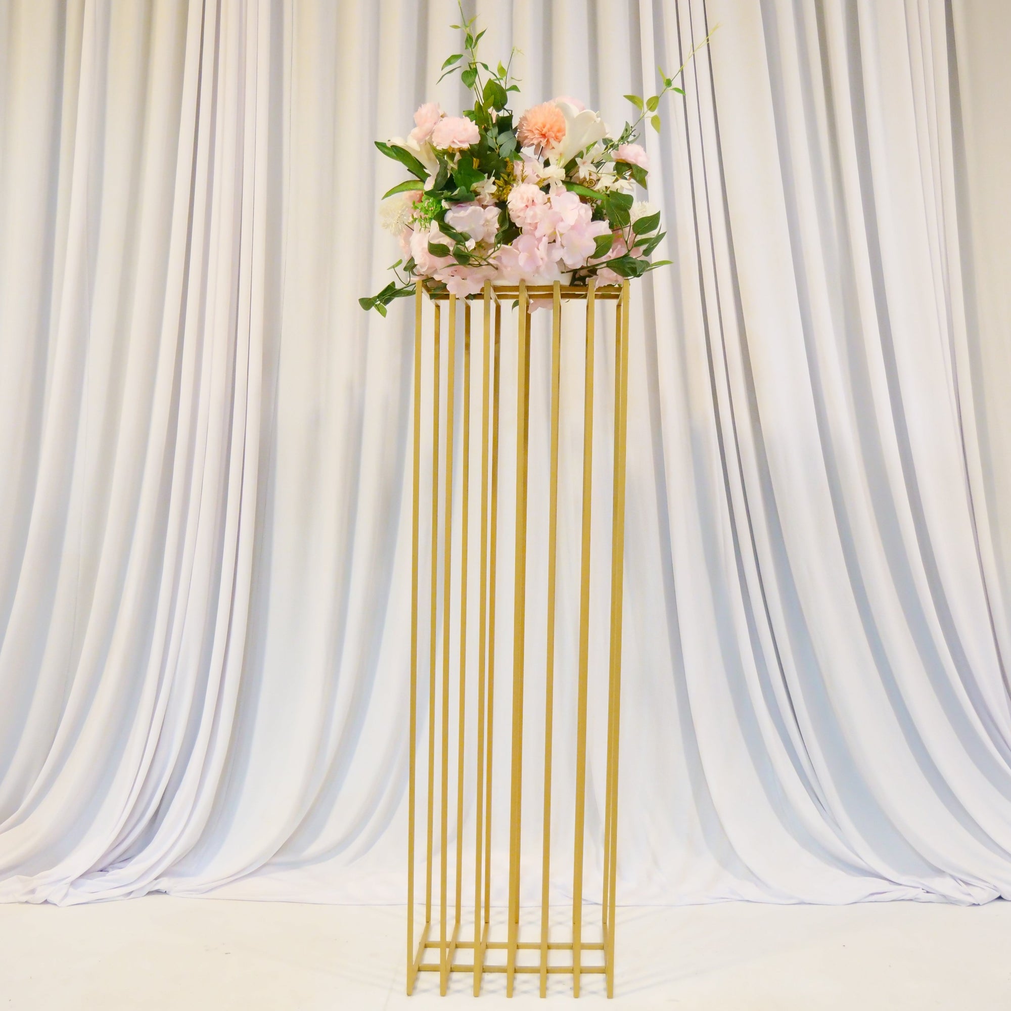Location - Colonne en métal dorée pour allée centrale et fleurs