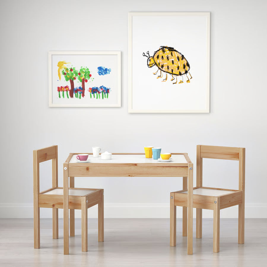 Location - Table enfant bois avec 2 chaises – Ensemble complet blanc et pin [ML-ENF-SET-BOIS01]